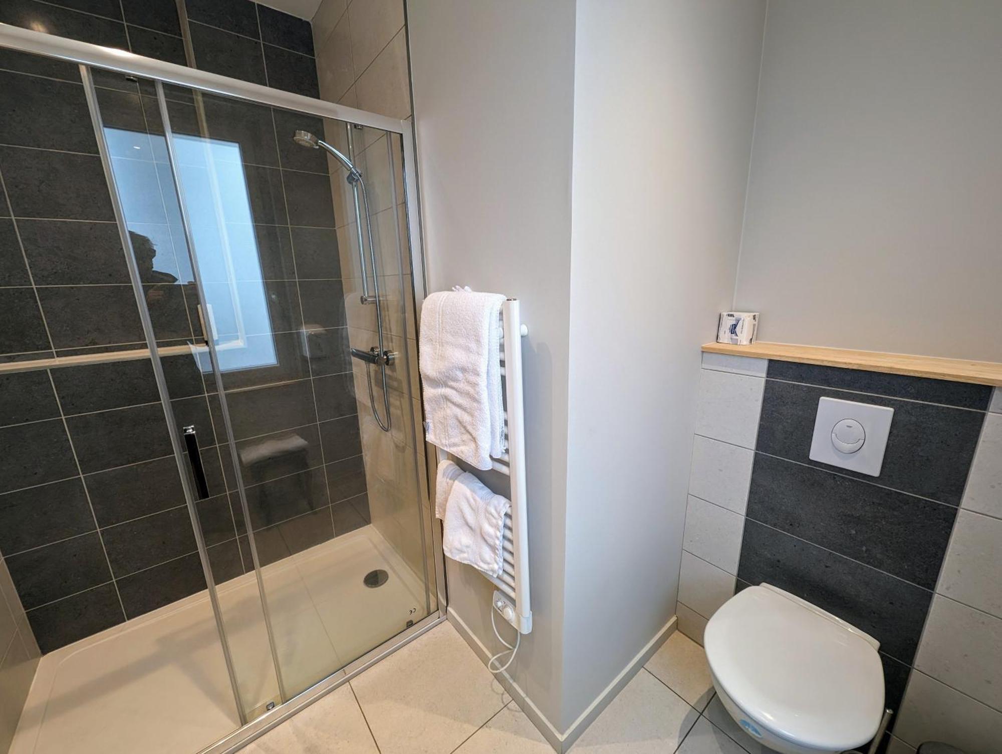 Logis Hotel Le Beau Site Chambon-sur-Lac Εξωτερικό φωτογραφία