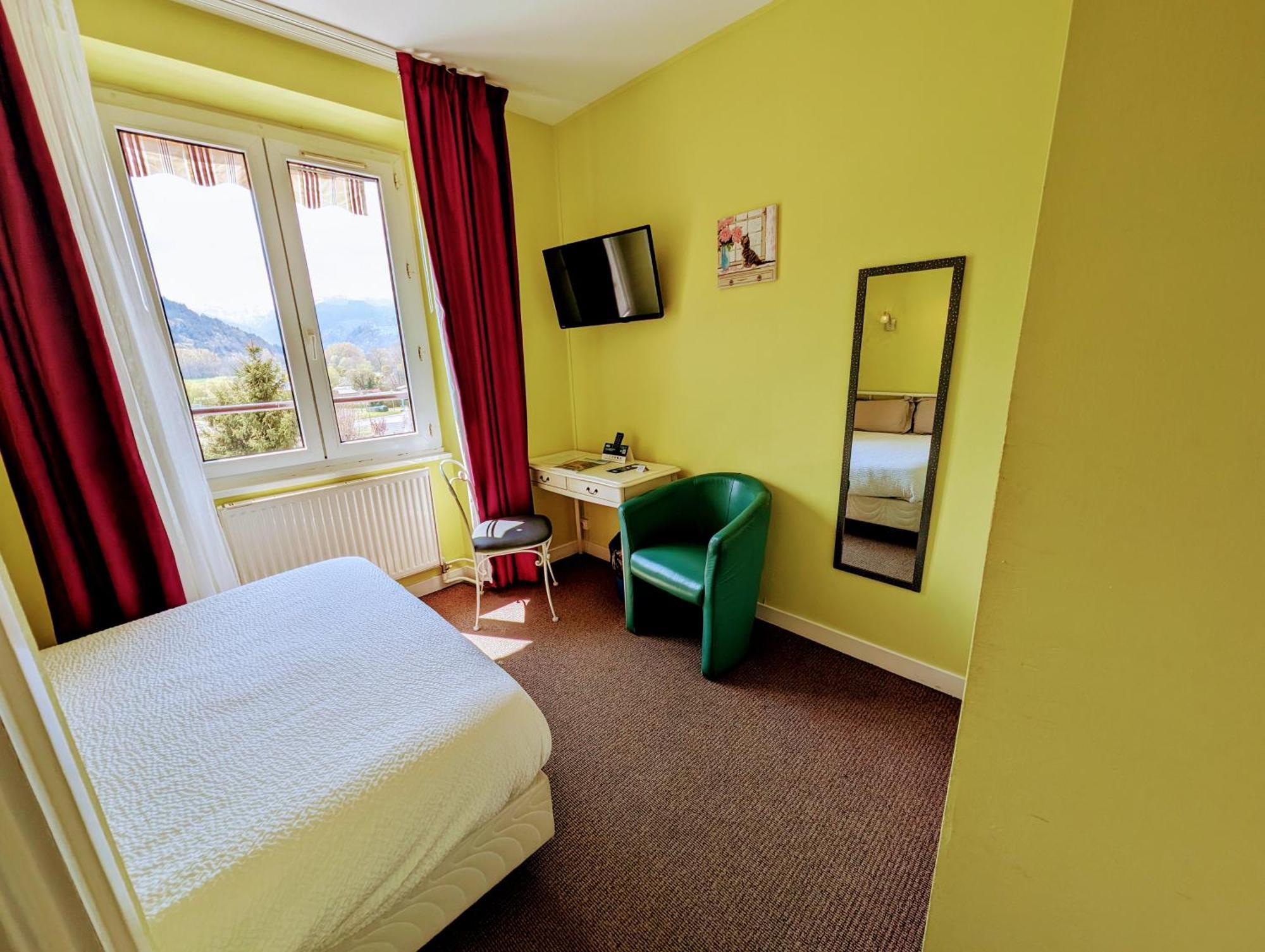 Logis Hotel Le Beau Site Chambon-sur-Lac Εξωτερικό φωτογραφία