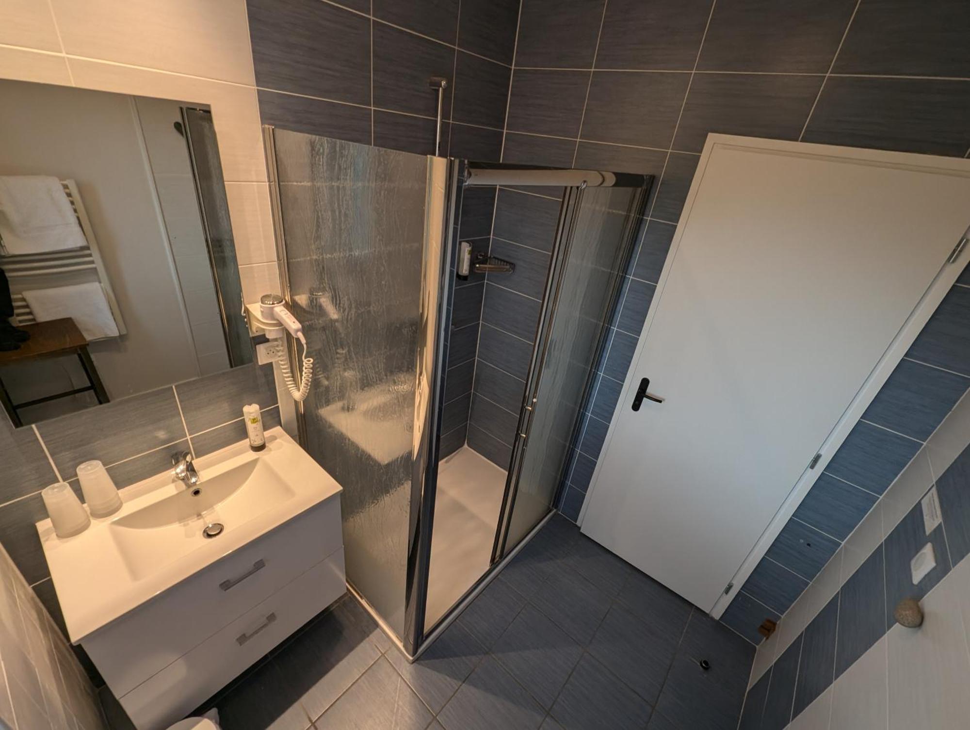 Logis Hotel Le Beau Site Chambon-sur-Lac Εξωτερικό φωτογραφία