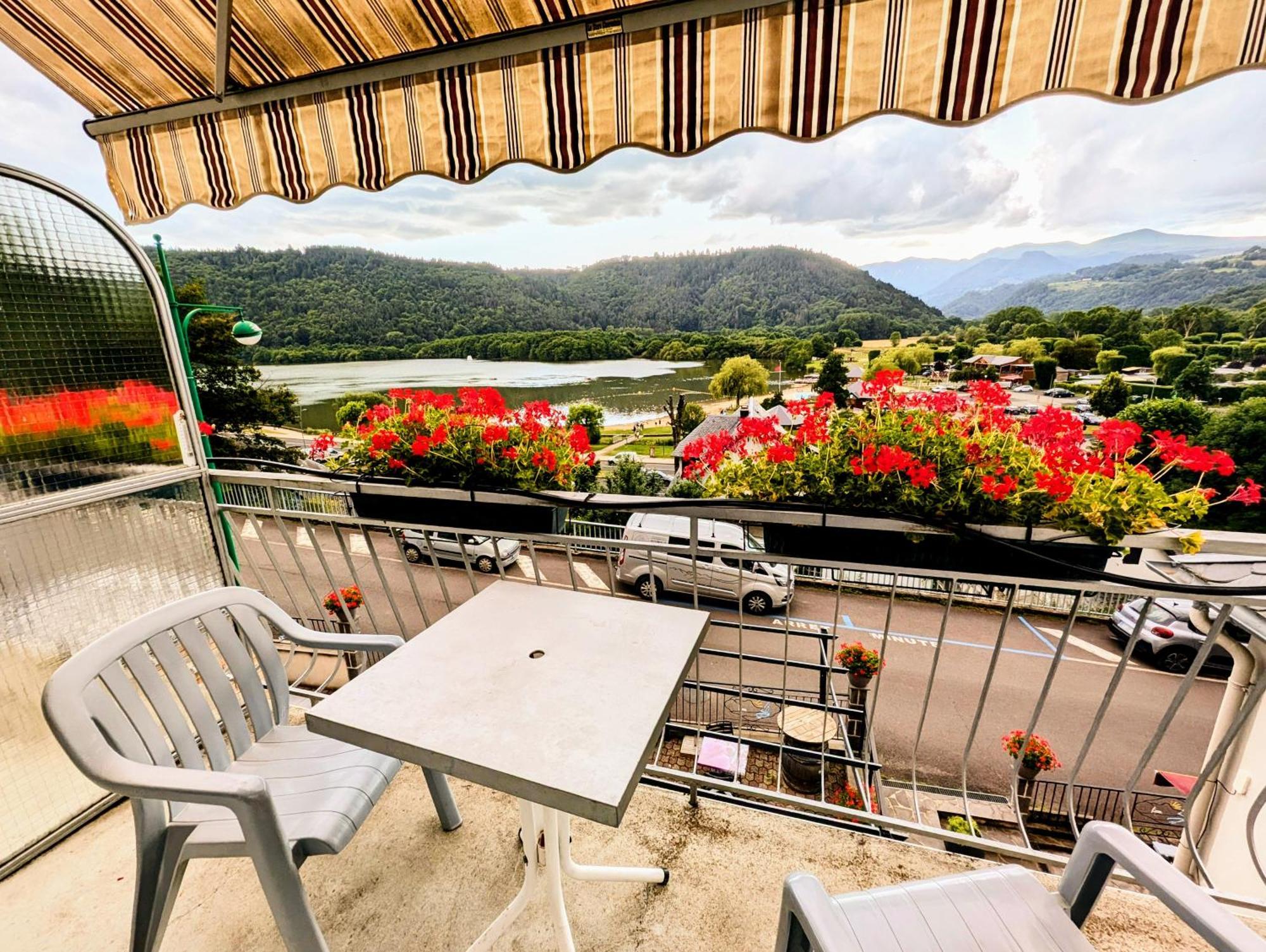 Logis Hotel Le Beau Site Chambon-sur-Lac Εξωτερικό φωτογραφία