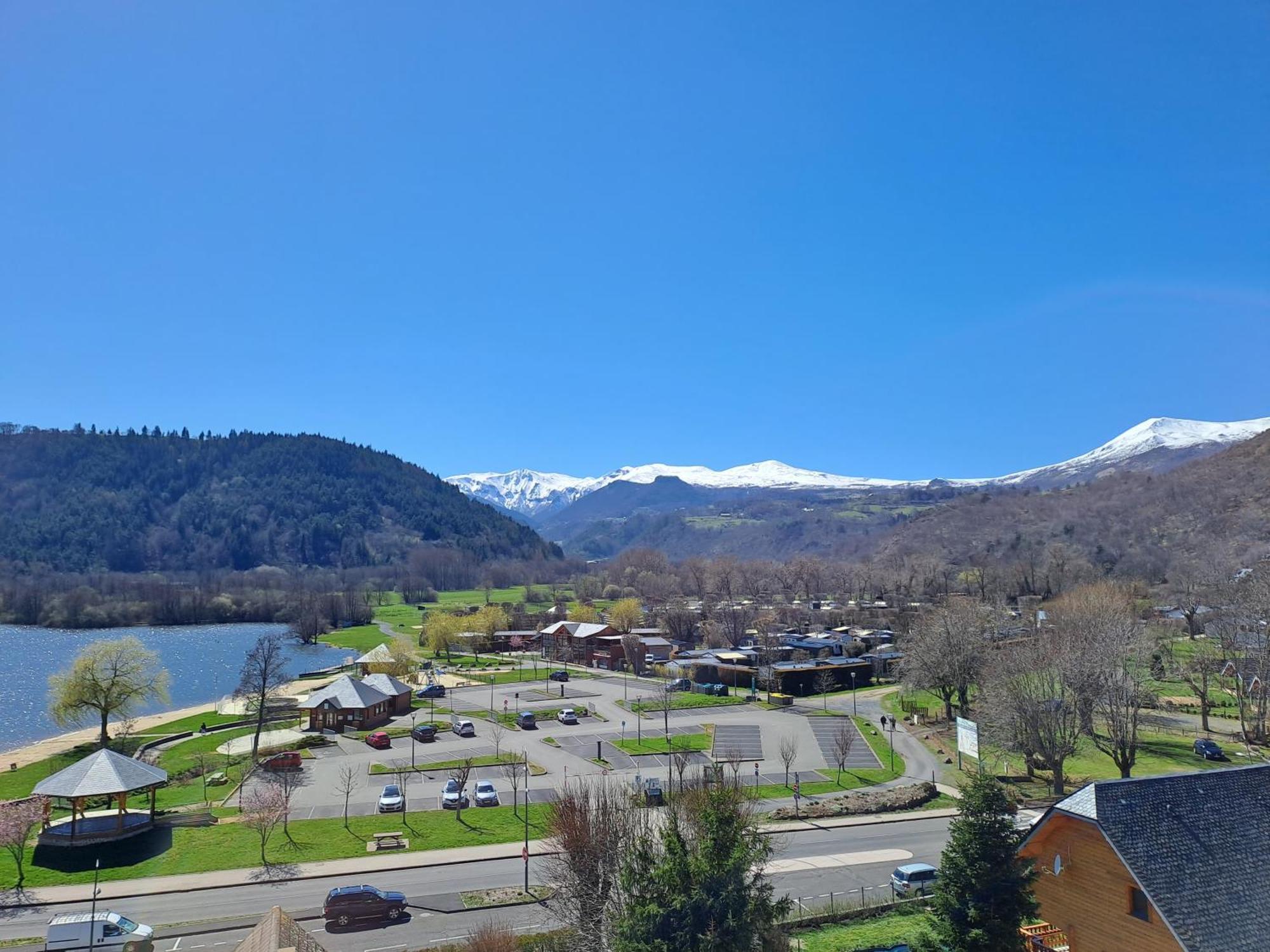 Logis Hotel Le Beau Site Chambon-sur-Lac Εξωτερικό φωτογραφία