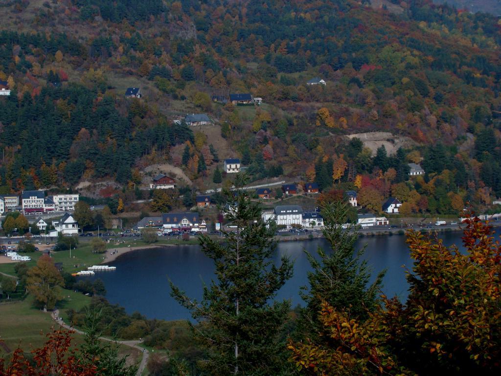 Logis Hotel Le Beau Site Chambon-sur-Lac Εξωτερικό φωτογραφία